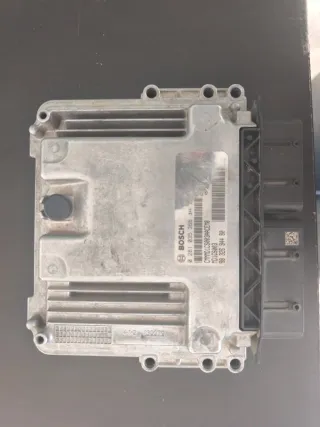 Centralita ECU Motor Bosch 0 281 035 366