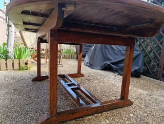 Mesa y sillas exterior de Teka