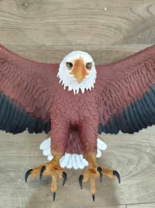 Escultura espantapájaros Águila Calva Realista