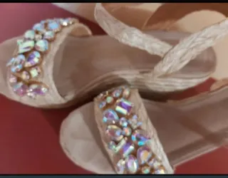Sandalias cuña esparto con pedrería
