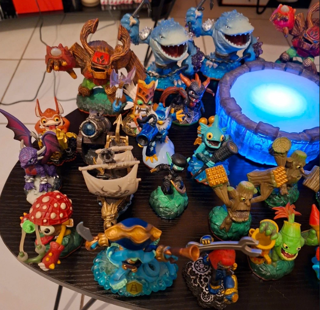 Lote Skylanders Portal y Figuras