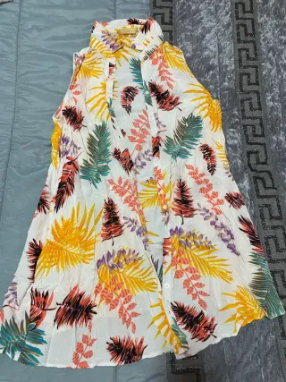 Vestido blanco estampado hojas