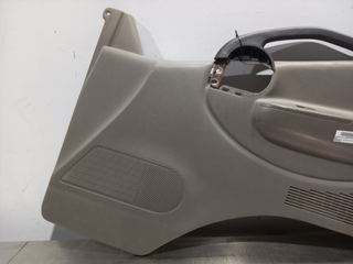 GUARNECIDO PUERTA DELANTERA DERECHA NISSAN CABSTA