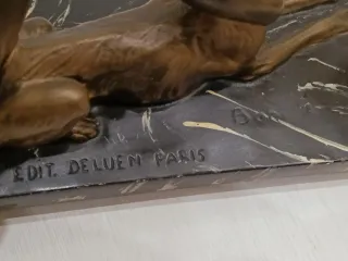 Figura Art Decó Mujer con Perro