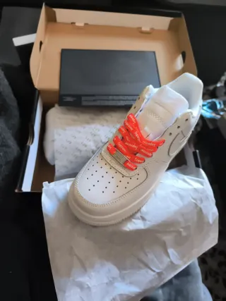 Nike Air Force 1 Low Supreme