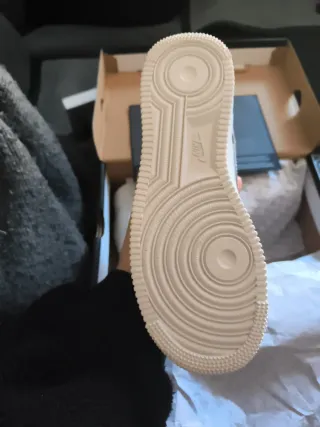 Nike Air Force 1 Low Supreme