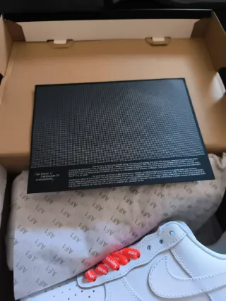 Nike Air Force 1 Low Supreme