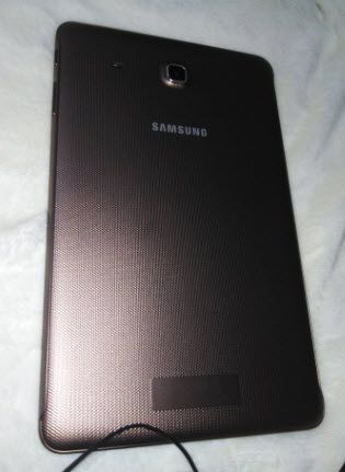 Tablet-teléfono móvil Samsung SM-T561 con 16GB