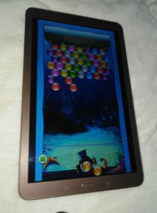 Tablet-teléfono móvil Samsung SM-T561 con 16GB