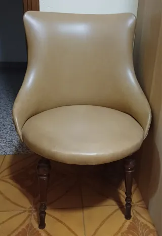 Poltroncina vintage ecopelle beige