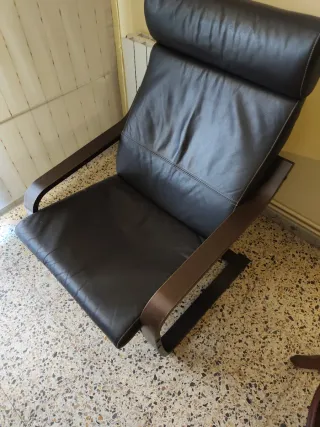 Sillón piel Ikea marrón con cojín