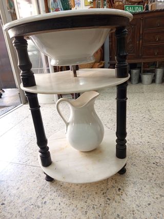 Antigua pica de manos de mármol