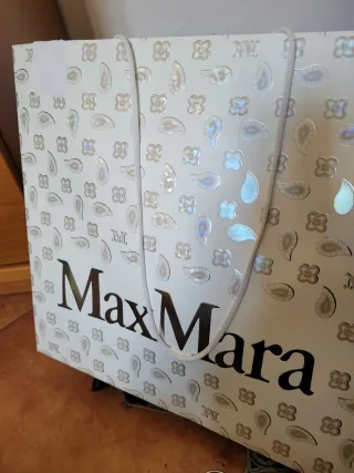 Max Mara: 4 grucce e busta