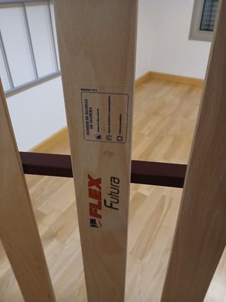 Somier de madera y metal seminuevo