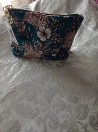 Neceser Estee Lauder flores