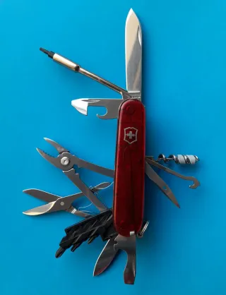 NAVAJA VICTORINOX CYBERTOOL