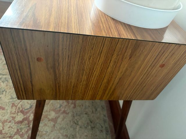 Mesita auxiliar estilo Mid Century