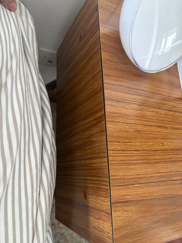 Mesita auxiliar estilo Mid Century