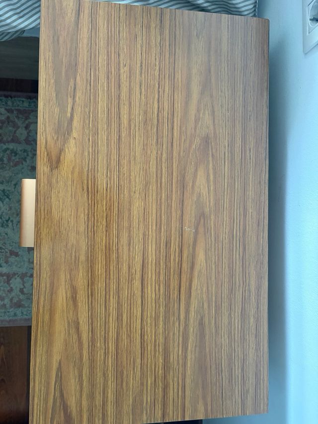 Mesita auxiliar estilo Mid Century