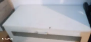 Cómoda blanca  con cajones