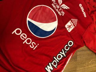 Camiseta América de Cali Umbro Talla L