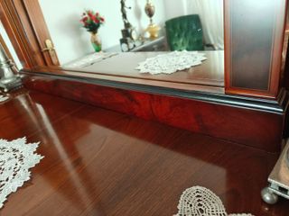 Espejo rectangular con marquetería