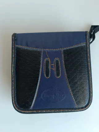 Porta CDs azul y negro