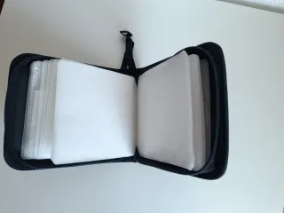 Porta CDs azul y negro