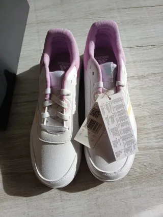 Zapatillas deportivas chica negras y blancas