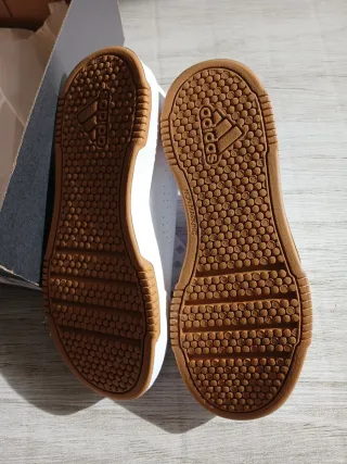 Zapatillas deportivas chica negras y blancas