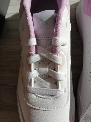 Zapatillas deportivas chica negras y blancas