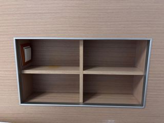 Testiera e comodini in legno e metallo