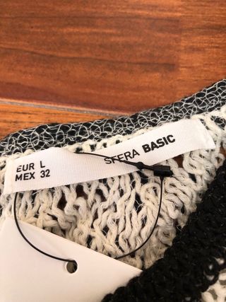 Camiseta Sfera Talla L Negra y Crudo