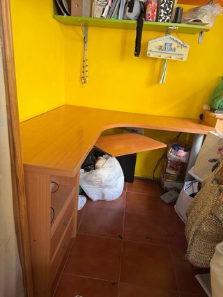Mesa de escritorio esquinera