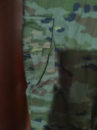 Pantalón militar camuflaje
