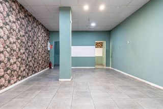 Local comercial en venta en Las Tres Cruces en Armilla