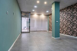 Local comercial en venta en Las Tres Cruces en Armilla