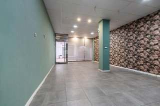 Local comercial en venta en Las Tres Cruces en Armilla