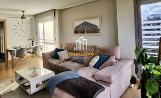 Piso en venta en Portillejo - Valdegastea en Logroño