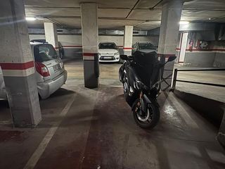 Garaje en venta en Sant Josep en Hospitalet de Llobregat, L´