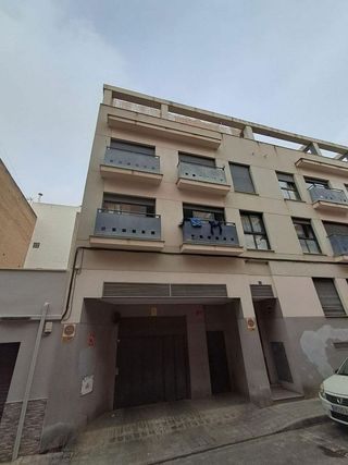 Garaje en venta en Carolinas Bajas en Alicante