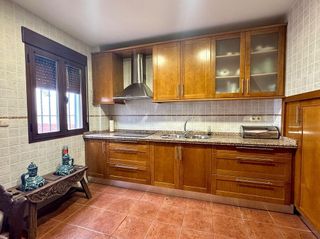 Casa adosada en venta en Gójar