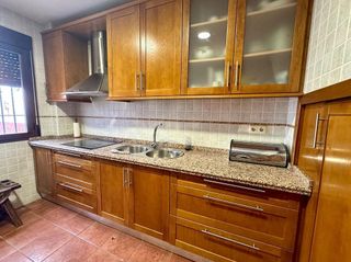 Casa adosada en venta en Gójar