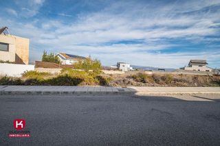 Terreno en venta en Zubia (La)