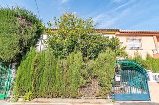 Casa adosada en venta en Zona Poniente en Armilla