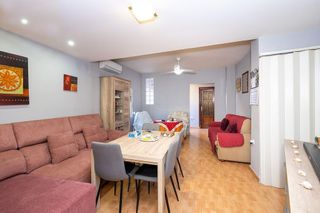 Casa adosada en venta en Avda. De los Ogíjares en Armilla