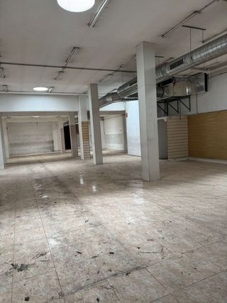 Local comercial en alquiler en La Bozada – Parque Delicias en Zaragoza