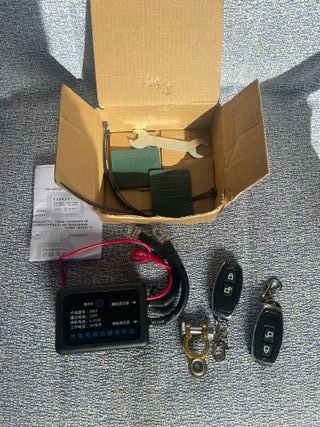 Cortacorrientes 12V 220A coche