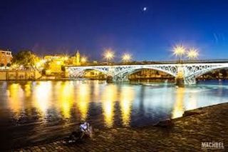 Casa adosada en venta en Benacazón