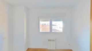 Piso en venta en Pradolongo en Madrid